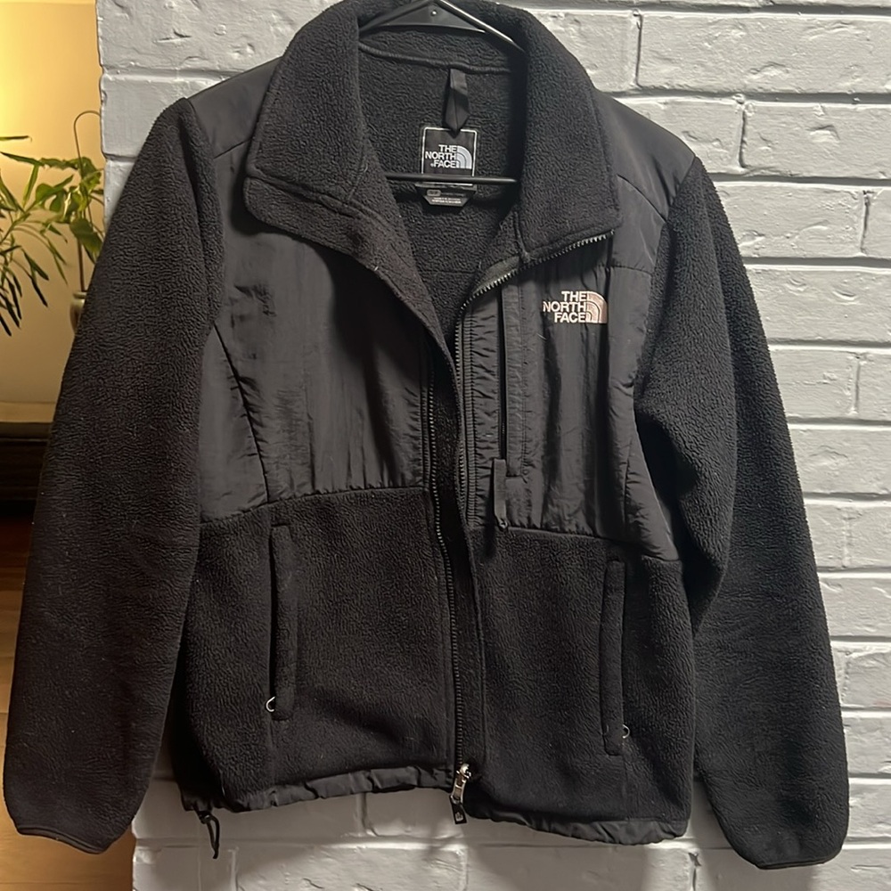 Used women’s Northface fleece jacket